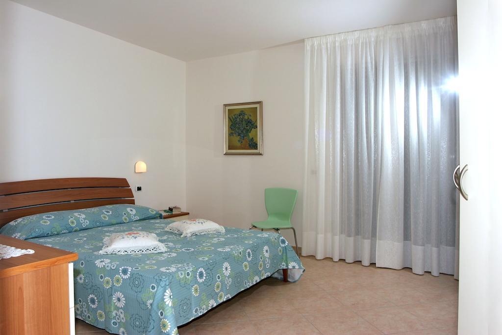 Verde Mare "Appartamenti Per Vacanze" Tortoreto Екстериор снимка